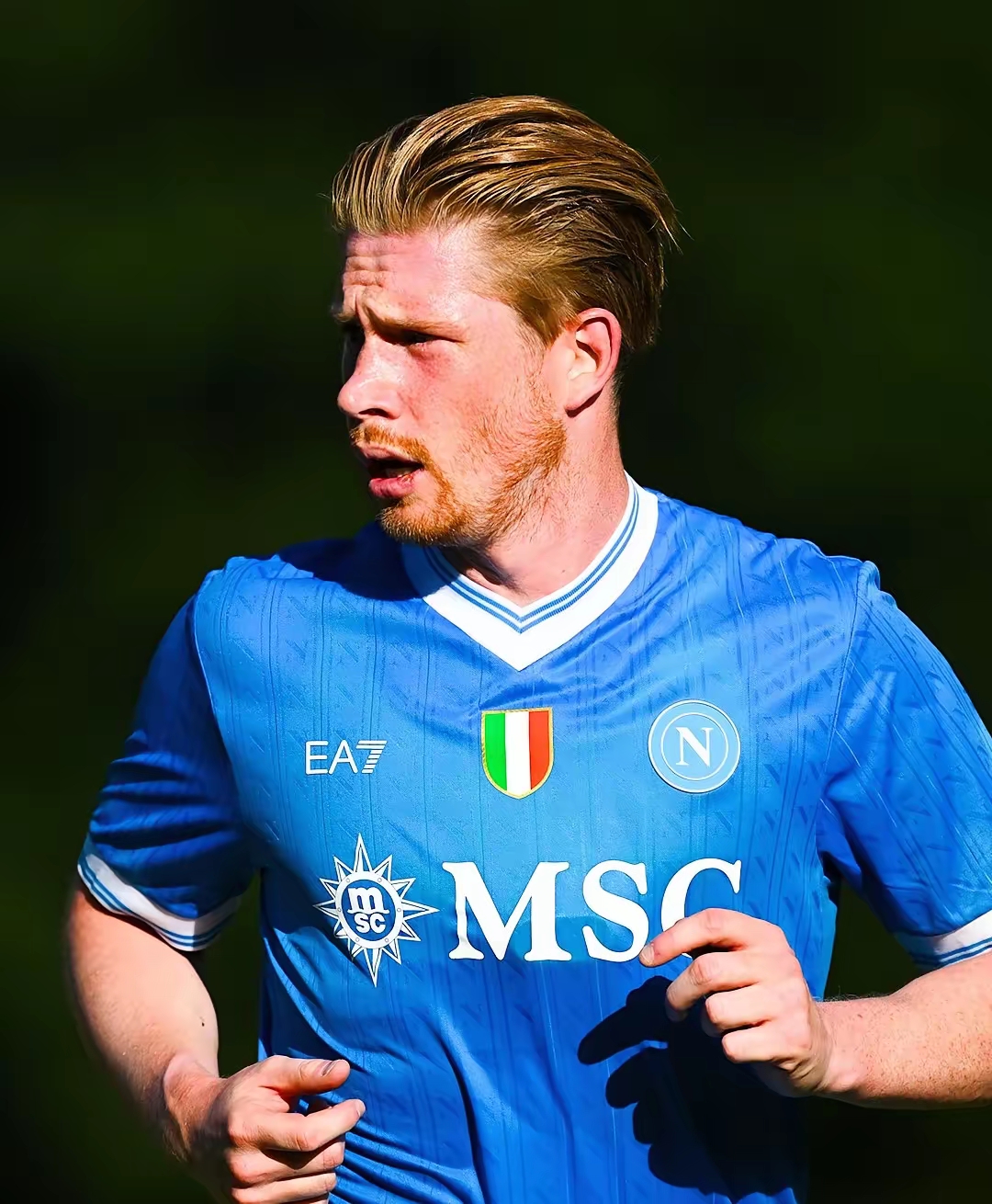 西蒙斯：很开心见到孙兴慜，他是热刺传奇&我很荣幸继承7号