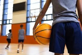 假动作与反读牌：如何干扰对手对你的判断（诈唬与反读牌：如何扰乱对手的判断）