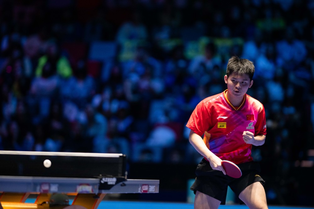 球员将从中 球员将从中